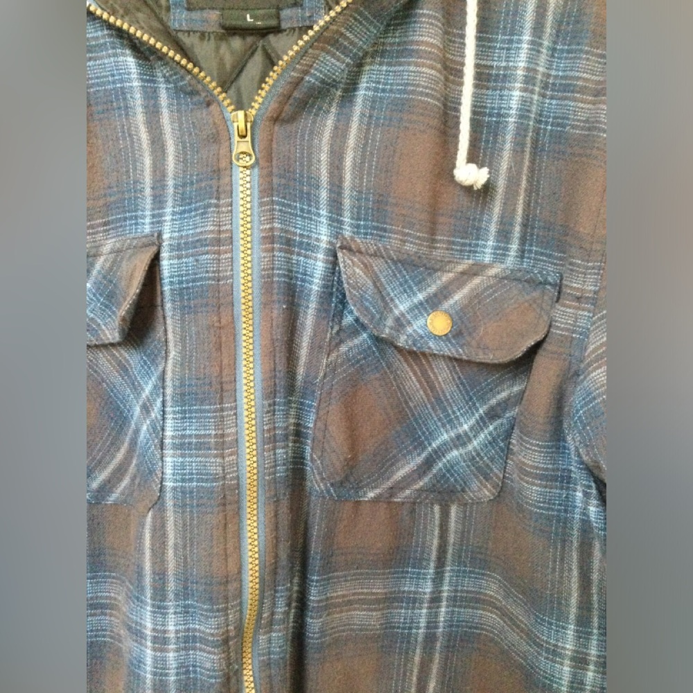 Canyon Guide Outfitters Hooded Quilted Jacket. Large - Picture 2 of 6